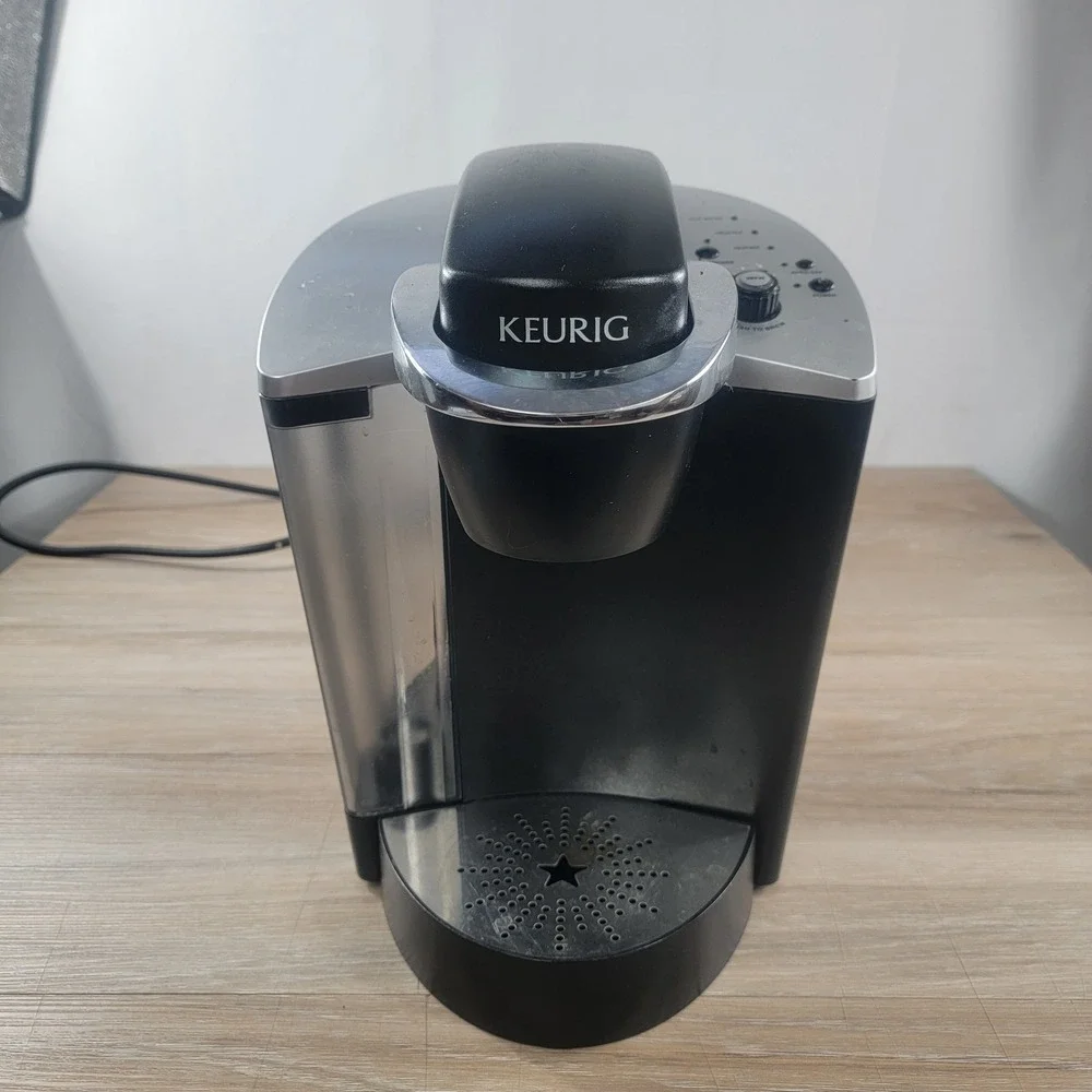 Keurig K140 Commercial Coffee Maker Single Serve K-Cup Brewer Black Silver 1400W